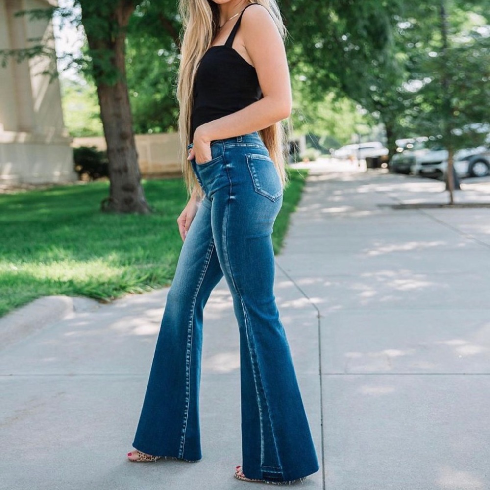 NWT Kancan high waisted flare jeans size 27 x 34